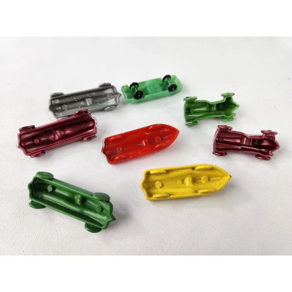 8 VINTAGE KELLOGGS SUGAR PUFF CEREAL‎ Racing Cars 1950s TOYS Plastic Collectible